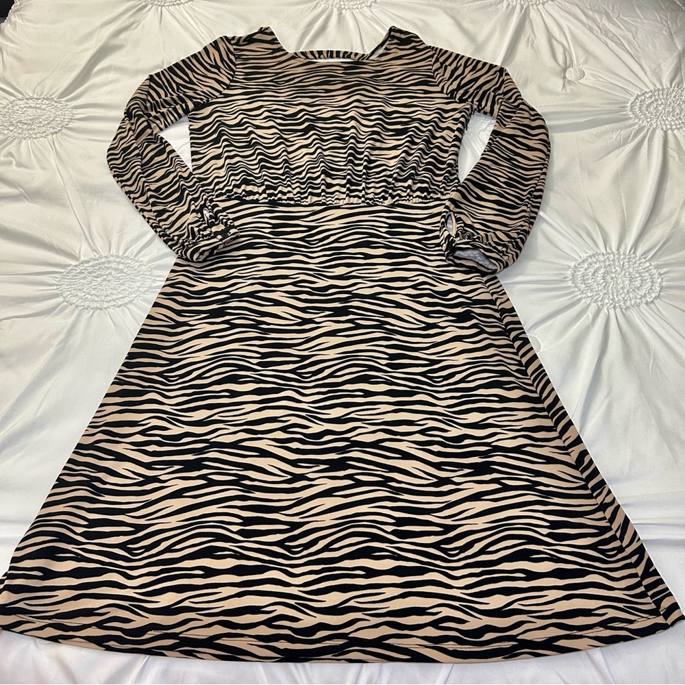 Ann Taylor Loft Fit & Flare Midi Length Tiger Animal Print L/Sleeve Dress Sz 6